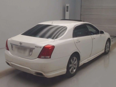 TOYOTA CROWN MAJESTA