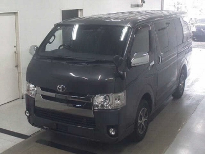 TOYOTA REGIUS VAN
