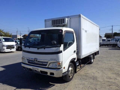TOYOTA DYNA