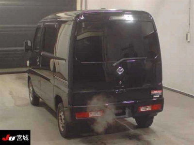 NISSAN CLIPPER VAN