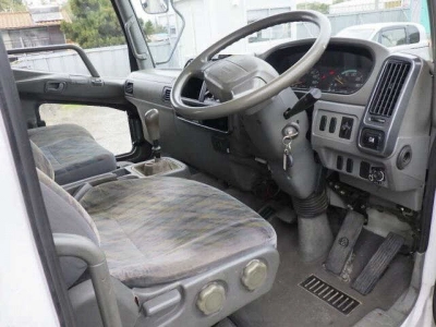 MITSUBISHI FUSO FIGHTER