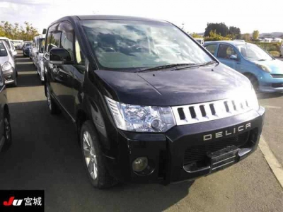 MITSUBISHI DELICA D:5