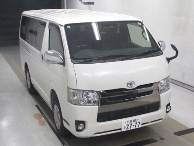 TOYOTA REGIUS VAN