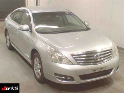 NISSAN TEANA
