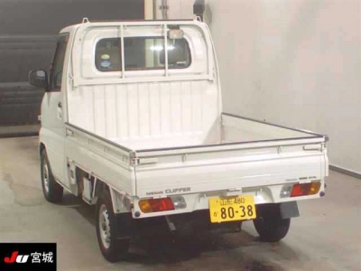 NISSAN CLIPPER