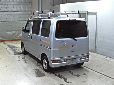 TOYOTA PIXIS VAN