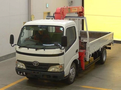 TOYOTA DYNA