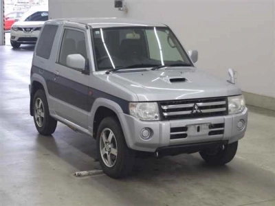 MITSUBISHI PAJERO MINI