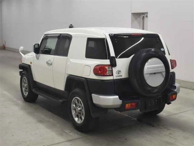 TOYOTA FJ CRUISER