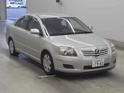 TOYOTA AVENSIS SEDAN