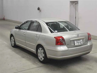 TOYOTA AVENSIS SEDAN