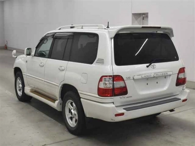 TOYOTA LAND CRUISER