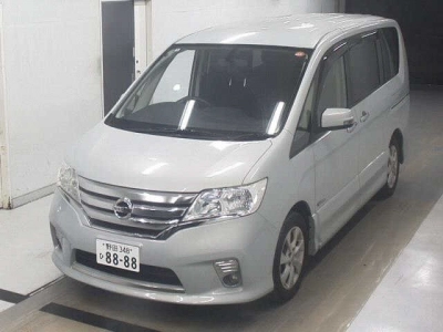 NISSAN SERENA