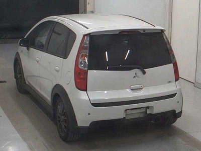 MITSUBISHI COLT