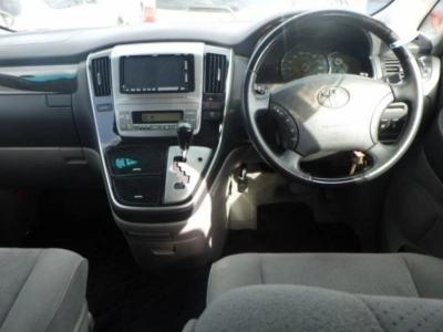 TOYOTA ALPHARD V
