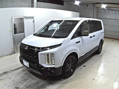 MITSUBISHI DELICA D:5