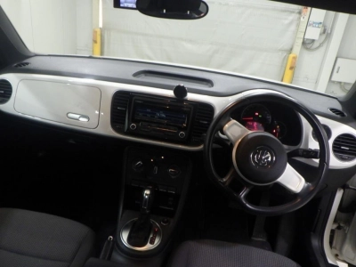 VOLKSWAGEN THE BEETLE