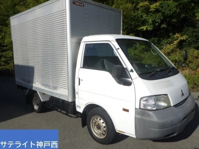 MITSUBISHI DELICA TRUCK