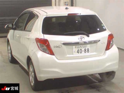 TOYOTA VITZ