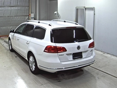VOLKSWAGEN PASSAT VARIANT