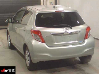 TOYOTA VITZ