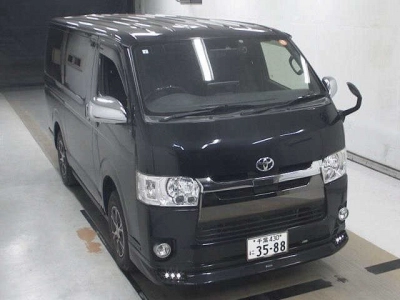 TOYOTA HIACE VAN