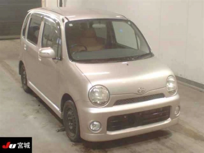DAIHATSU MOVE LATTE