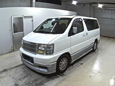 NISSAN ELGRAND
