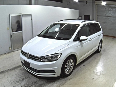 VOLKSWAGEN GOLF TOURAN