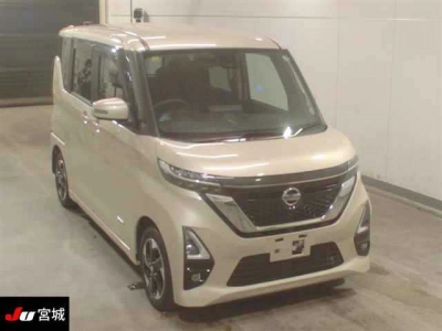 NISSAN ROOX