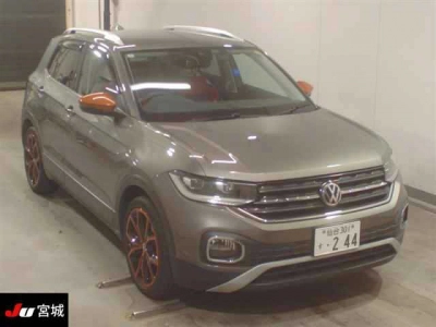 VOLKSWAGEN T-CROSS
