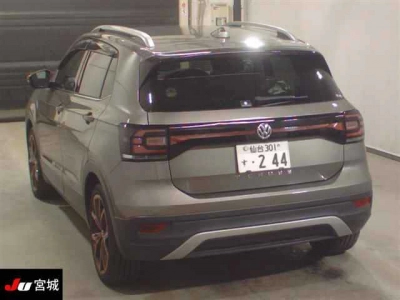 VOLKSWAGEN T-CROSS