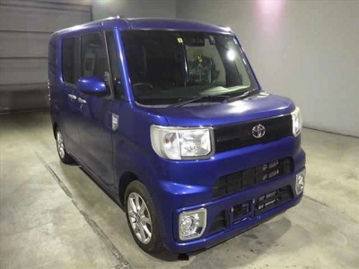 TOYOTA PIXIS MEGA