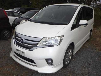 NISSAN SERENA