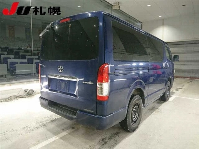 TOYOTA REGIUS VAN