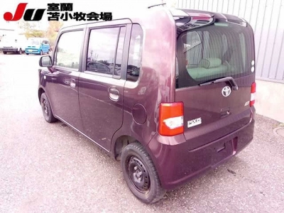 TOYOTA PIXIS SPACE