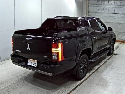 MITSUBISHI TRITON
