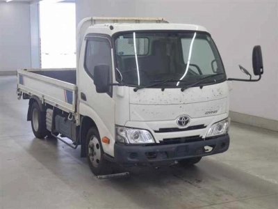TOYOTA DYNA