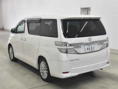 TOYOTA VELLFIRE