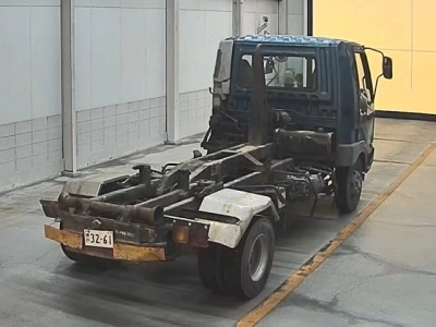 MITSUBISHI FUSO FIGHTER