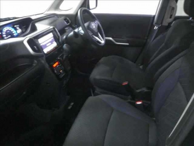 MITSUBISHI DELICA D:2