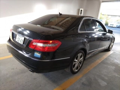 MERCEDES BENZ E CLASS