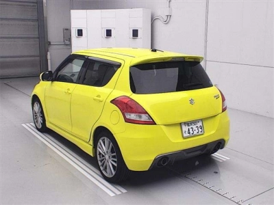 SUZUKI SWIFT