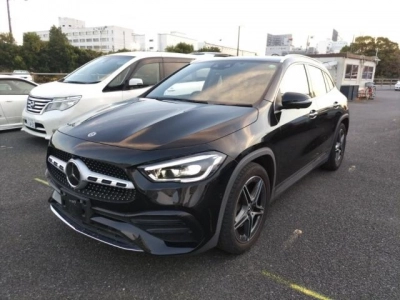 MERCEDES BENZ GLA