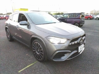 MERCEDES BENZ GLA