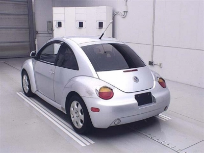 VOLKSWAGEN NEW BEETLE