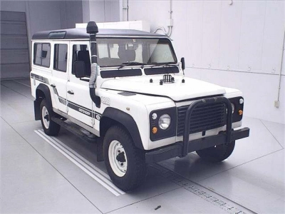 LAND ROVER DEFENDER