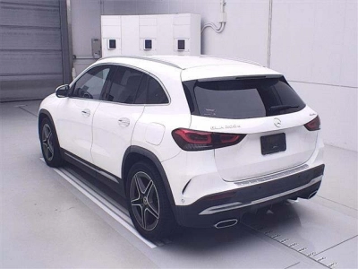 MERCEDES BENZ GLA