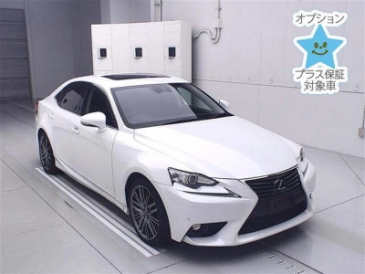 LEXUS IS
