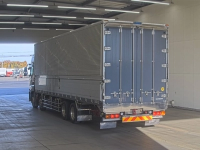 NISSAN DIESEL (UD) QUON